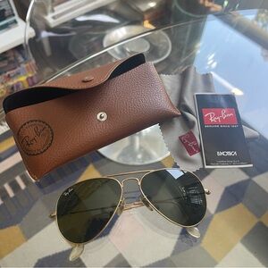 Ray-Ban Aviators in Gold/Green Small